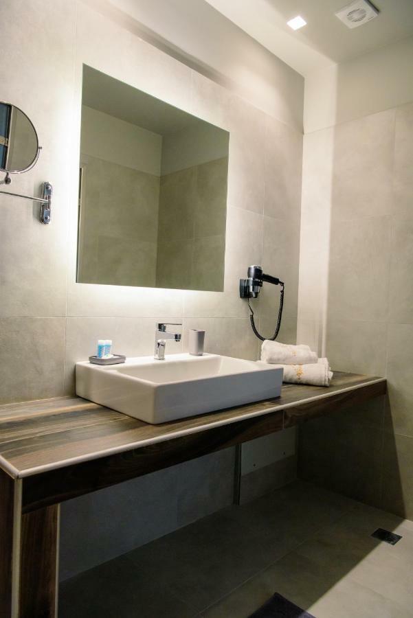Eva Apartments Пірей Екстер'єр фото